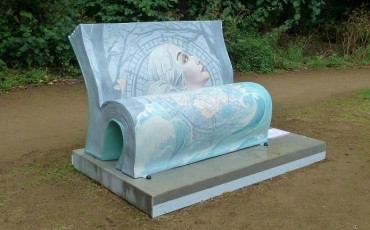 The Mrs Dalloway BookBench by Fiona and Neil Osborne (One Red Shoe).