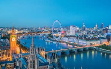 London Skyline With Big Ben & London Eye