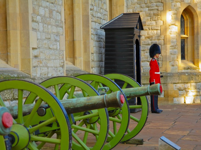 Tower of London - Guard on Duty 
