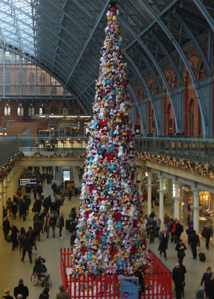 London Christmas Tree 2015 - St Pancras International 