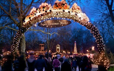 is london a good place to visit at christmas