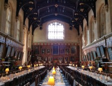 Oxford - dining room at Christchurch University. Photo Credit: ©Waldo Miguez/Pixabay.