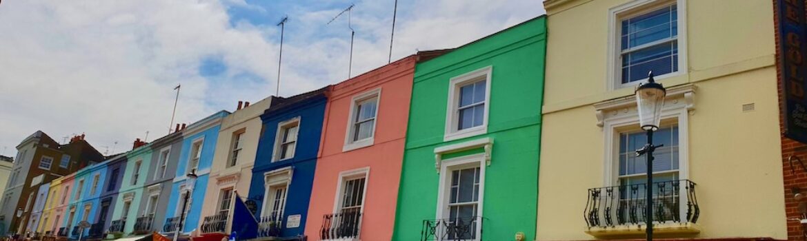 Street in Notting Hill. Photo Credit: © Ursula Petula Barzey.