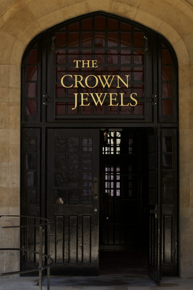 Tower of London - Entrance to the Jewel House and signage.