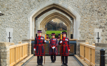 Tower of London - Yeoman Warders unveil a new working draw bridge.