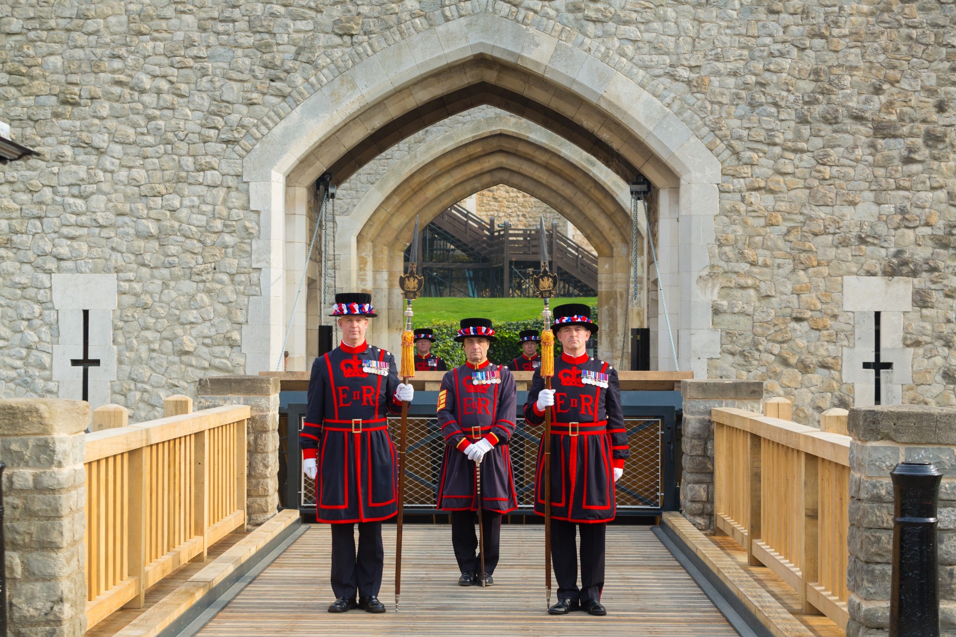Tower of London - Yeoman Warders unveil a new working draw bridge.