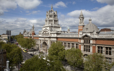 Victoria & Albert Museum - The world's largest museum of decorative arts and design.