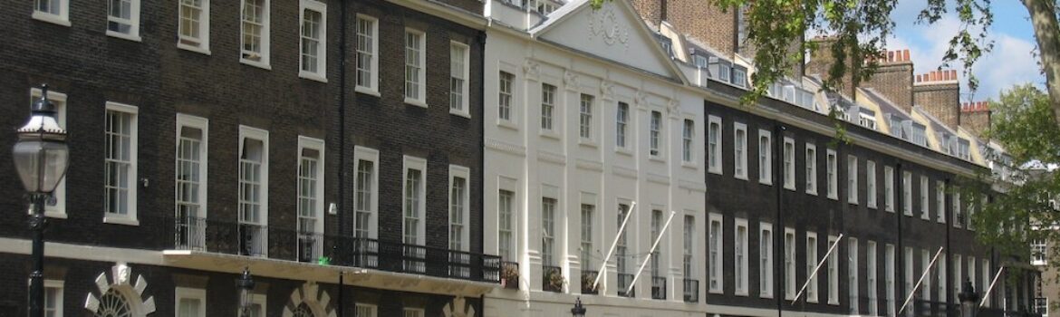 Bedford Square in London. Photo Credit: © Public Domain via Wikimedia Commons.