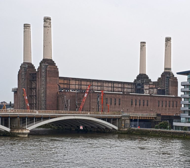 Battersea Power Station: © Photo Credit: Berit Watkin via Flickr.