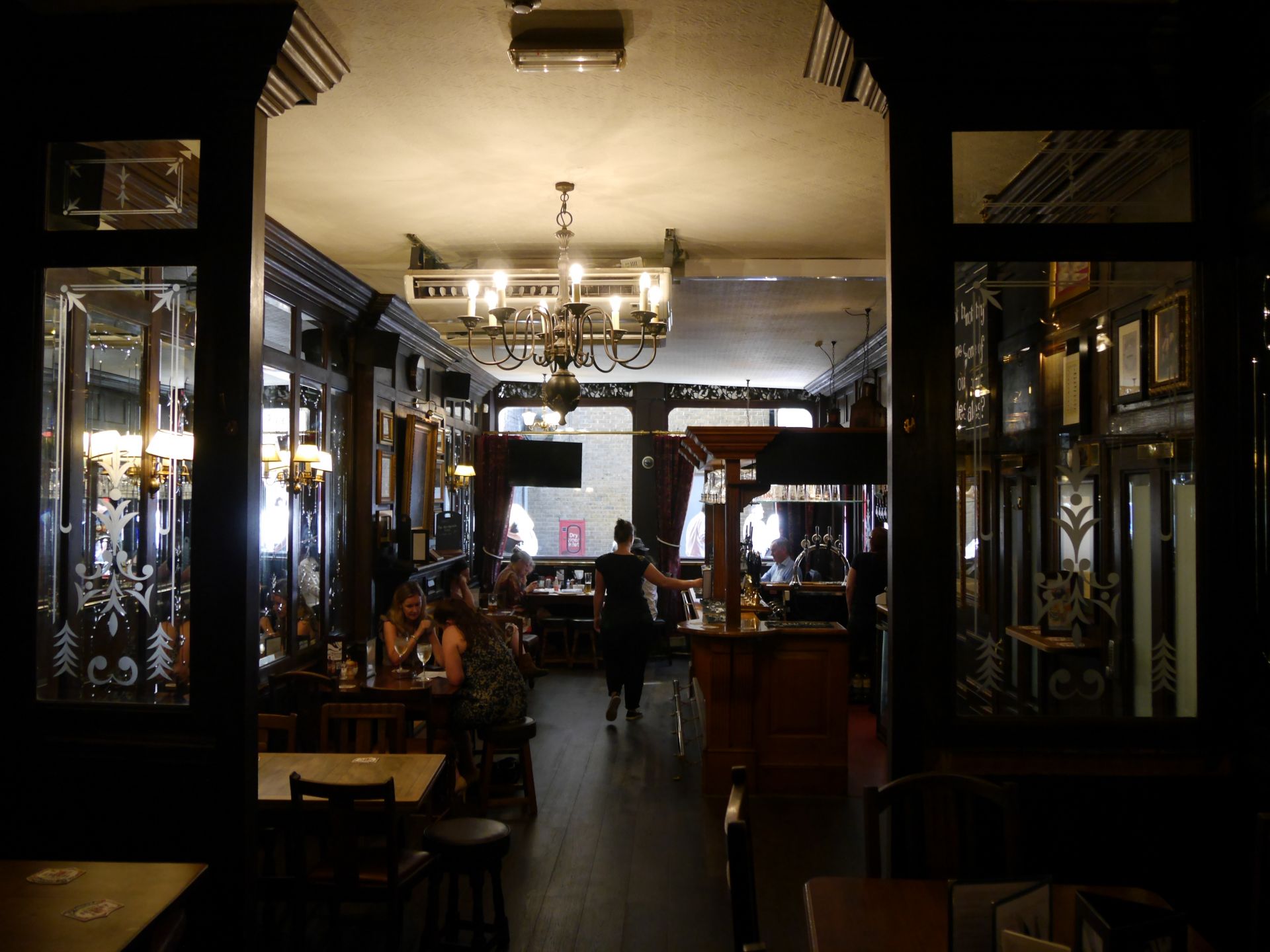 Interior of Ship and Shovell Pub. Photo Credit: © By Edwardx via Wikimedia Commons. 