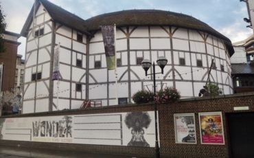 London Theatreland: William Shakespeare Globe Theatre. Photo Credit: © Ursula Petula Barzey.