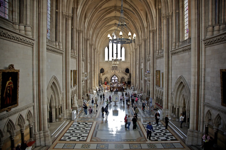 Royal Courts of Justice: The Great Hall. Photo Credit: © Aurelien Guichard via Wikimedia Commons. 