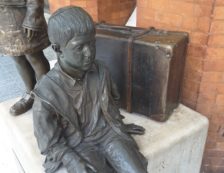 Kindertransport memorial in Liverpool Street station. Photo Credit: © Ingrid M Wallenborg.