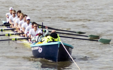 The Boat Race: Cambridge at their stakeboat. Photo Credit: © Public Domain via Wikimedia Commons.