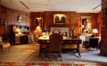 Library at Covent Garden Hotel in London. Photo Credit: © Ursula Petula Barzey.