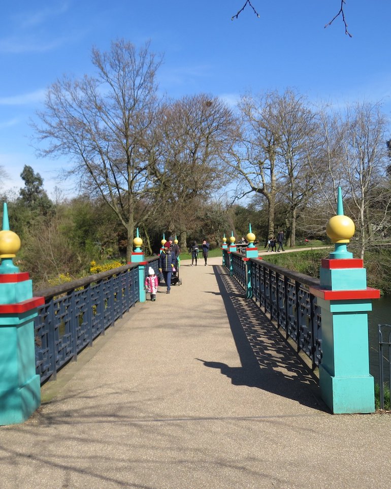 Pennethorne Bridge, Victoria Park, Bow, East London. Photo Credit: © Steve Fallon.