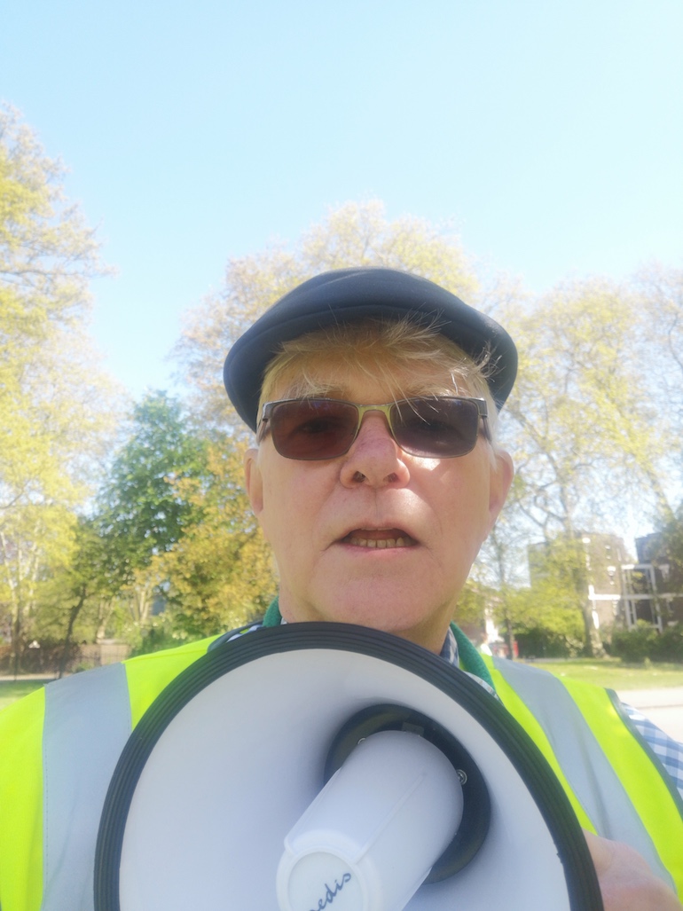 Steve Fallon monitoring in Victoria Park, Bow, East London. Photo Credit: © Steve Fallon.