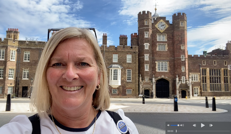 Anna Targett conducting a virtual tour. Photo Credit: © Anna Targett.