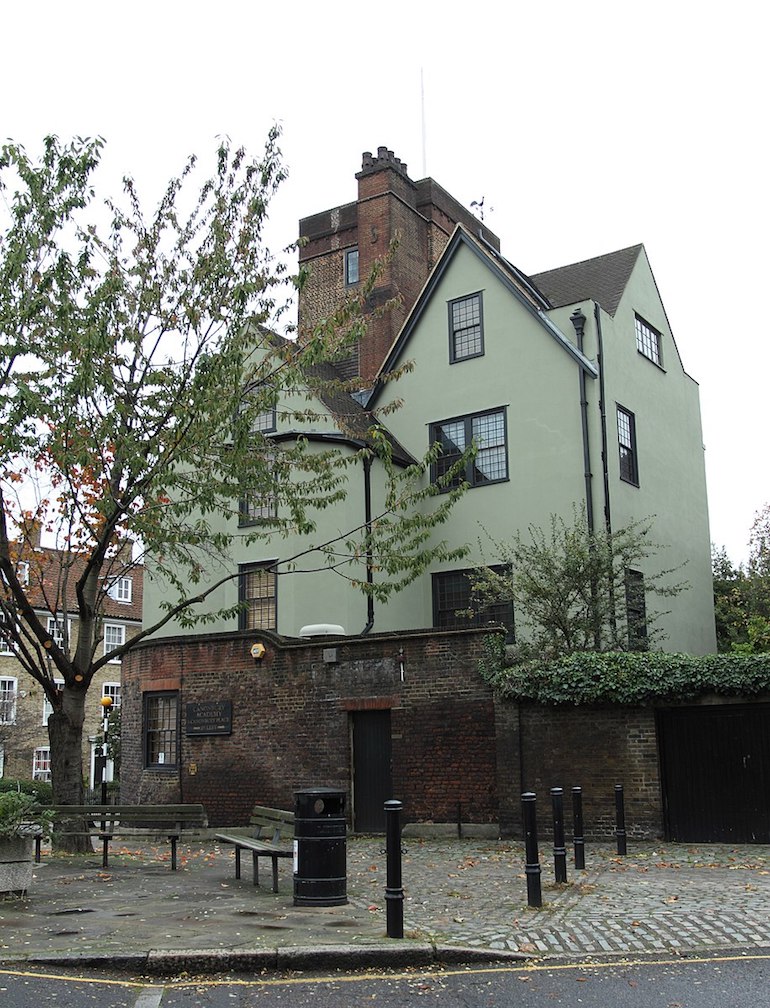 Canonbury Tower in Islington in London, viewed from the west. Photo Credit: © Tony Saggers via Wikimedia Commons.