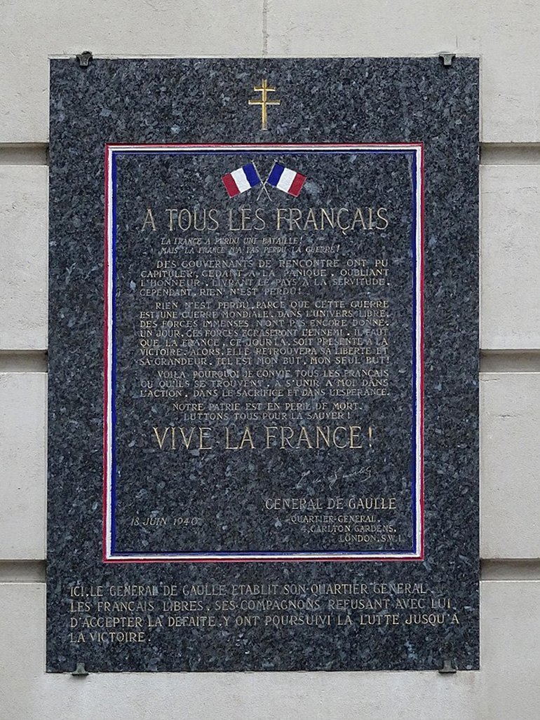 Charles De Gaulle black plaque - 4 Carlton Gardens St James's London SW1Y 5AA. Photo Credit: © Spudgun67 via Wikimedia Commons.