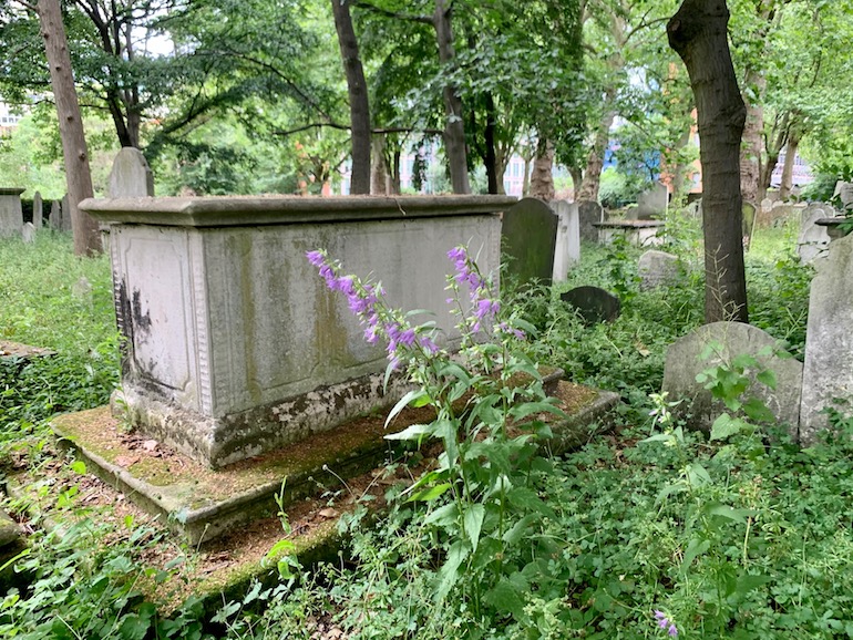 18th century tomb in Bunhill Fields. Photo Credit: © Antony Robbins.