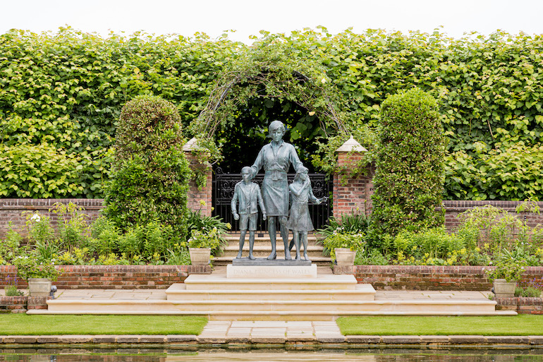 Prince Diana Statue at Kensington Palace by Sculptor Ian Rank-Broadley. Photo Credit: Adam Budhram at Historic Royal Palaces.