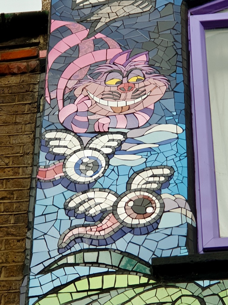 Alice cat on the Carrie Reichardt Mosaic House, Chiswick area of London. Photo Credit: © Christopher Hayden.