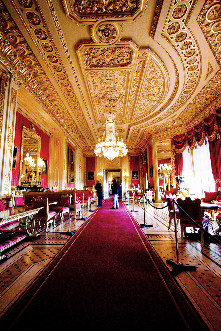 Crimson Drawing Room at Windsor Castle. Photo Credit: © Empirically Grounded via Wikimedia Commons. 