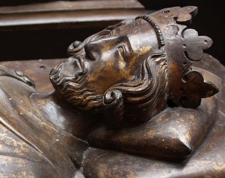 Effigy of Henry III on his tomb in Westminster Abbey. Photo Credit: © Valerie McGlinchey via Wikimedia Commons.