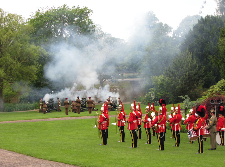 Royal Salute in York. Photo Credit: © Gareth James via Wikimedia Commons.