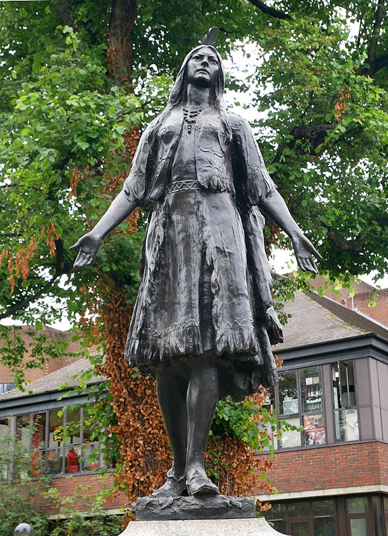 The Grade II-listed statue of Pocahontas in Gravesend, Kent. Photo Credit: © Ethan Doyle White via Wikimedia Commons.