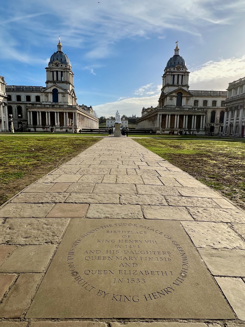 Plaque in Greenwich showing birthplace of King Henry VIII, Queen Mary I and Queen Elizabeth I. Photo Credit: © Ursula Petula Barzey.