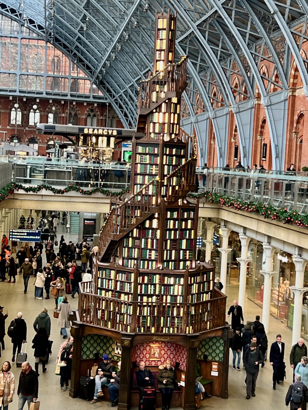 Christmas Tree in St Pancras International. Photo Credit: © Ursula Petula Barzey.