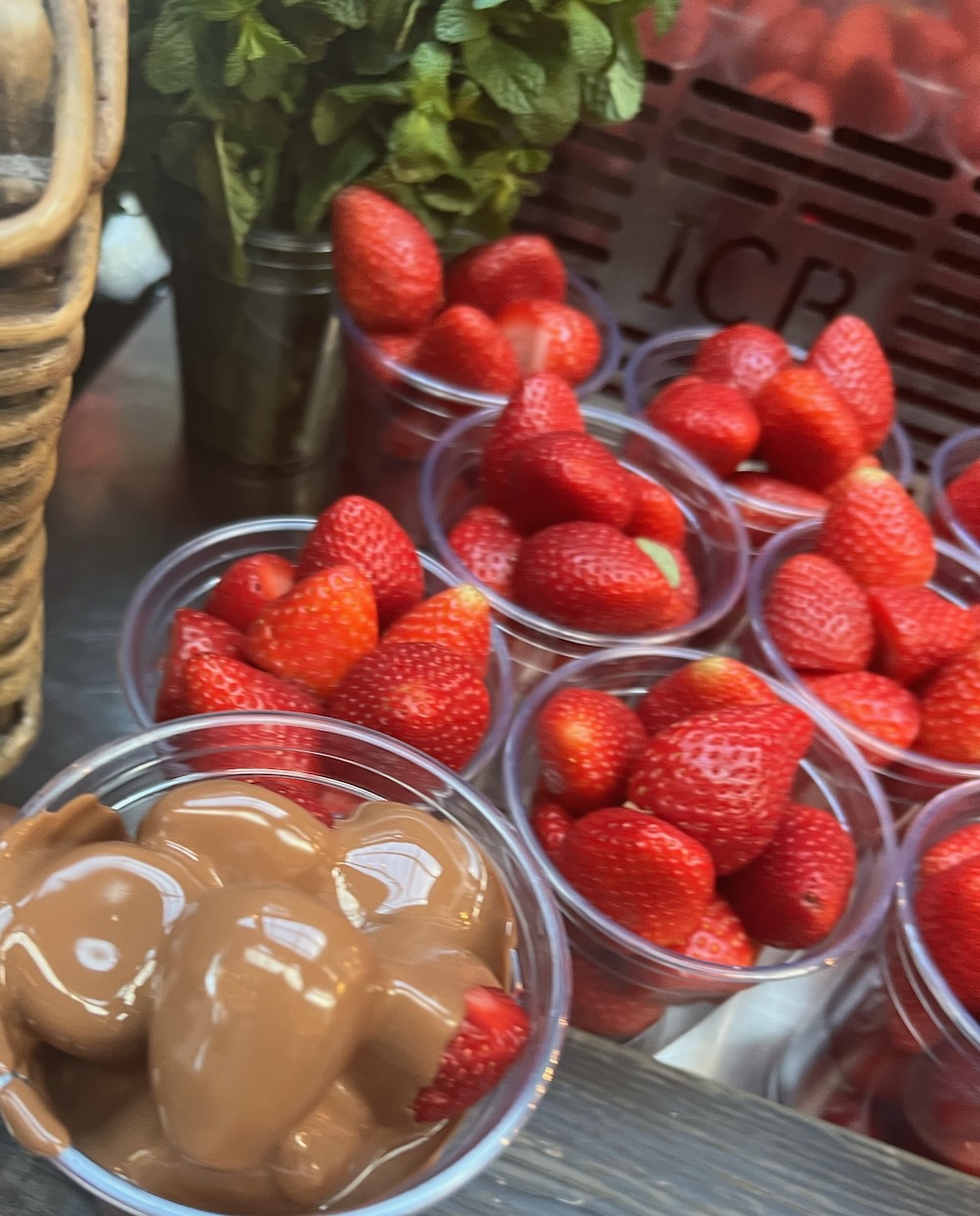 Strawberries covered with Chocolate in Borough Market in London. Photo Credit: © Ursula Petula Barzey.