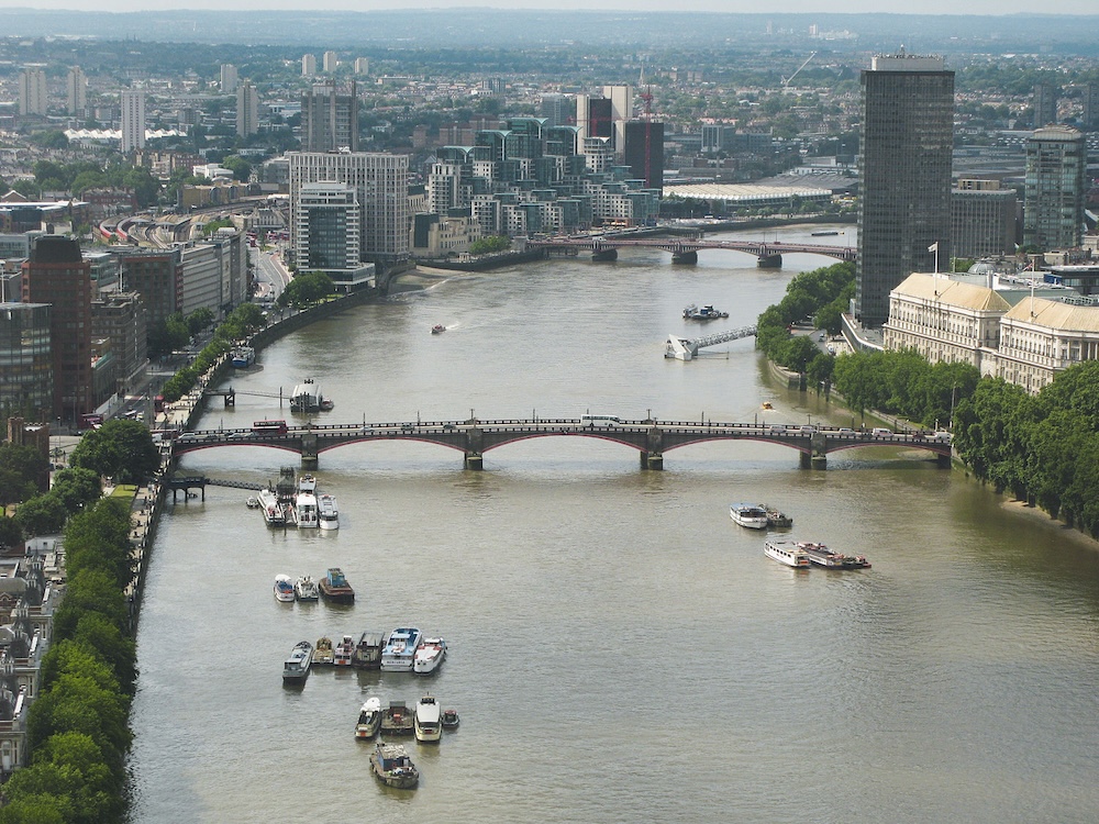 View of River Thames and Lambeth Bridge in London. Photo Credit: © Justin Norris via Wikimedia Commons.