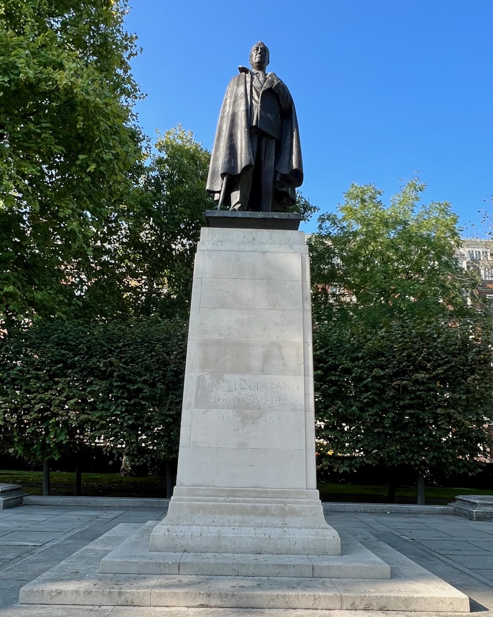 Statue of American President Franklin Delano Roosevelt in Grosvenor Square in London. Photo Credit: © Ursula Petula Barzey.