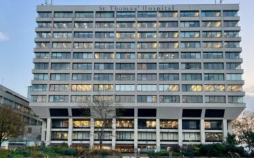 St Thomas Hospital in London. Photo Credit: © Ursula Petula Barzey.